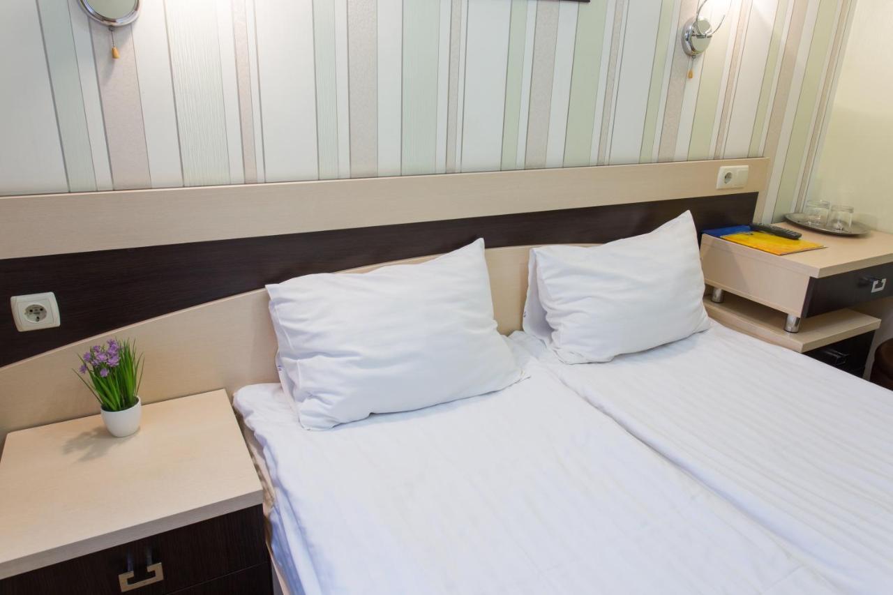 Hotel Voyage Kharkov Ngoại thất bức ảnh