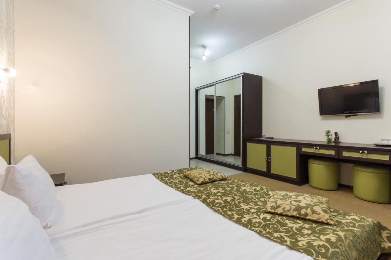 Hotel Voyage Kharkov Ngoại thất bức ảnh